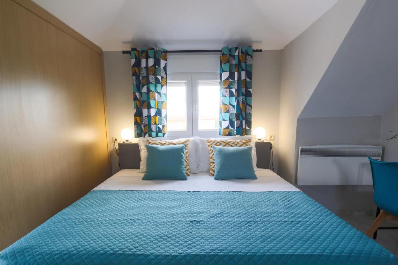 Joya Ofrynio Stylish Suites Ofrínion Exteriér fotografie