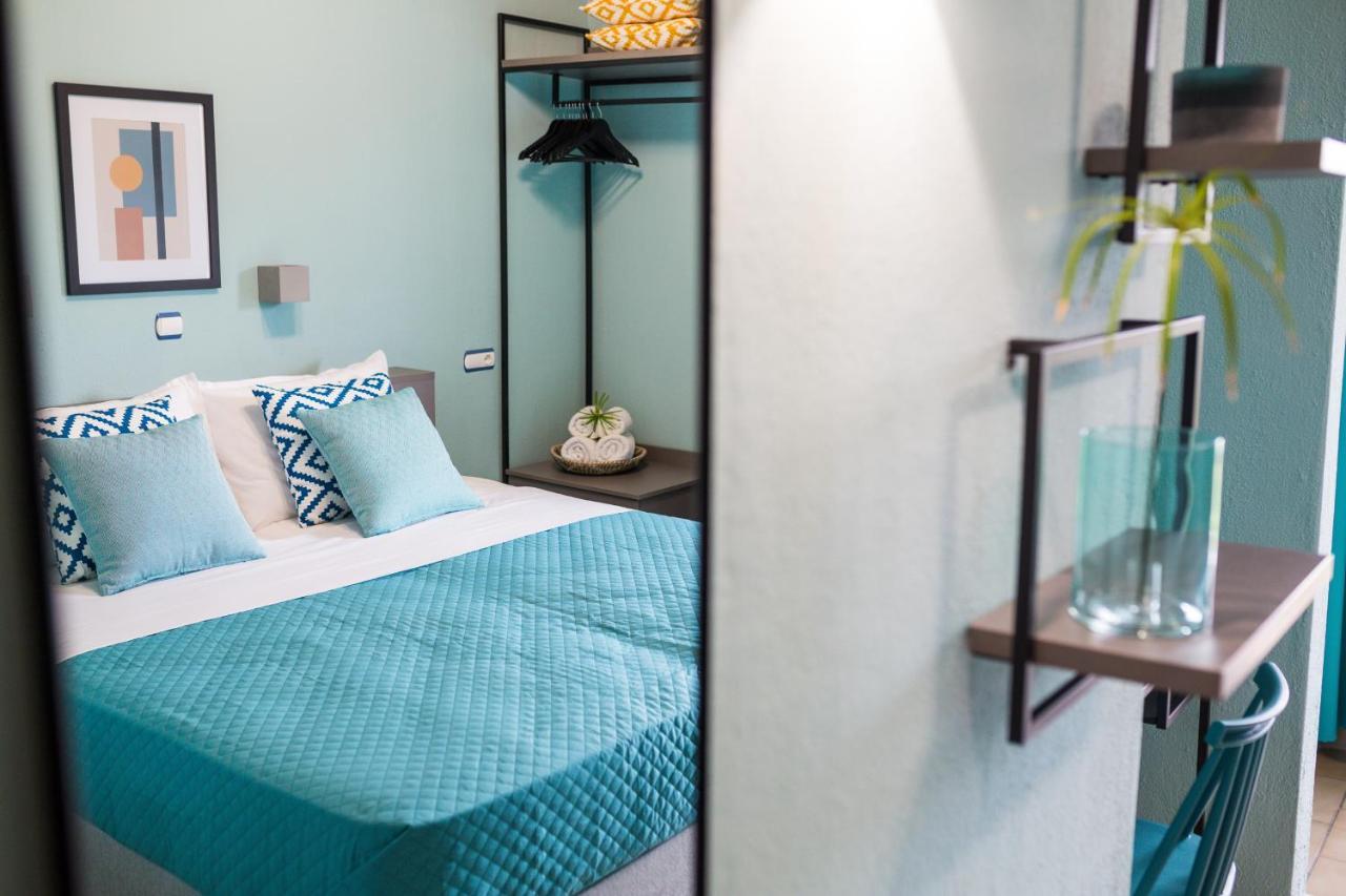 Joya Ofrynio Stylish Suites Ofrínion Exteriér fotografie