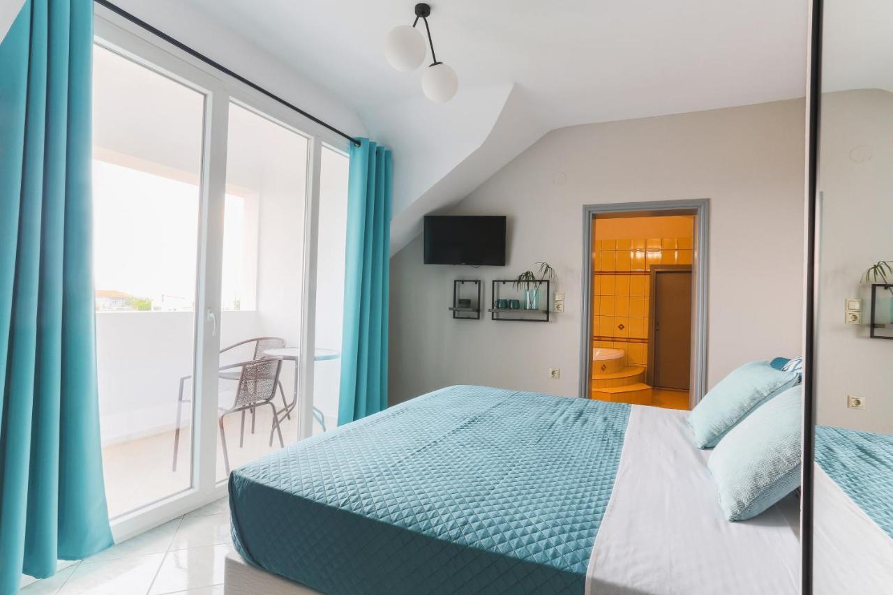 Joya Ofrynio Stylish Suites Ofrínion Exteriér fotografie